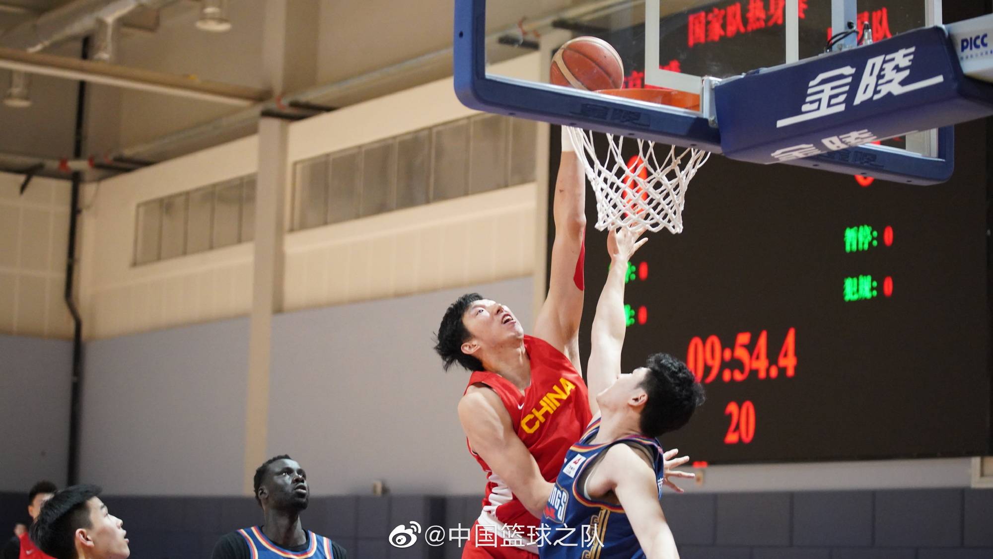 胡明轩杨瀚森连线