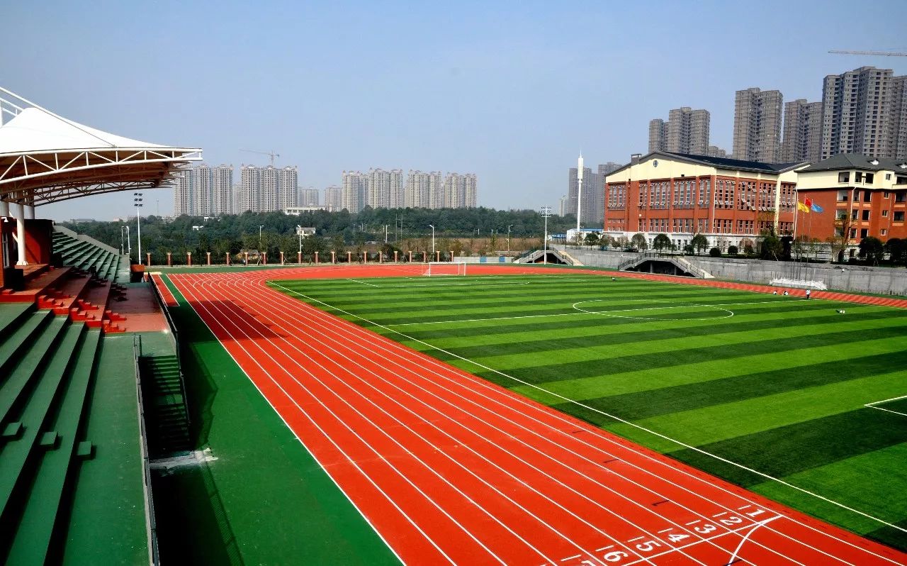 8岁长沙小学生因玩...... 引发健康隐患 手指溃烂的危险爱好 (长沙几岁读小学)