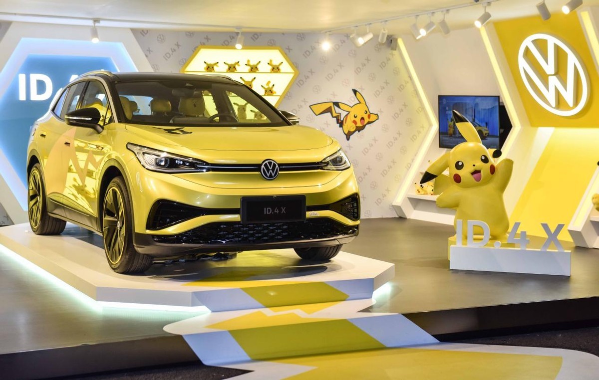 宏光MINIEV四门版闪亮登场