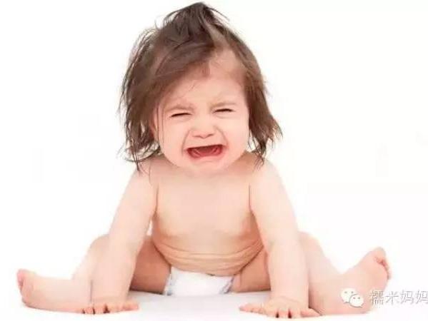 孩子睡着时大人玩手机对孩子有影响吗 揭开真相 (孩子睡着时大喘气)