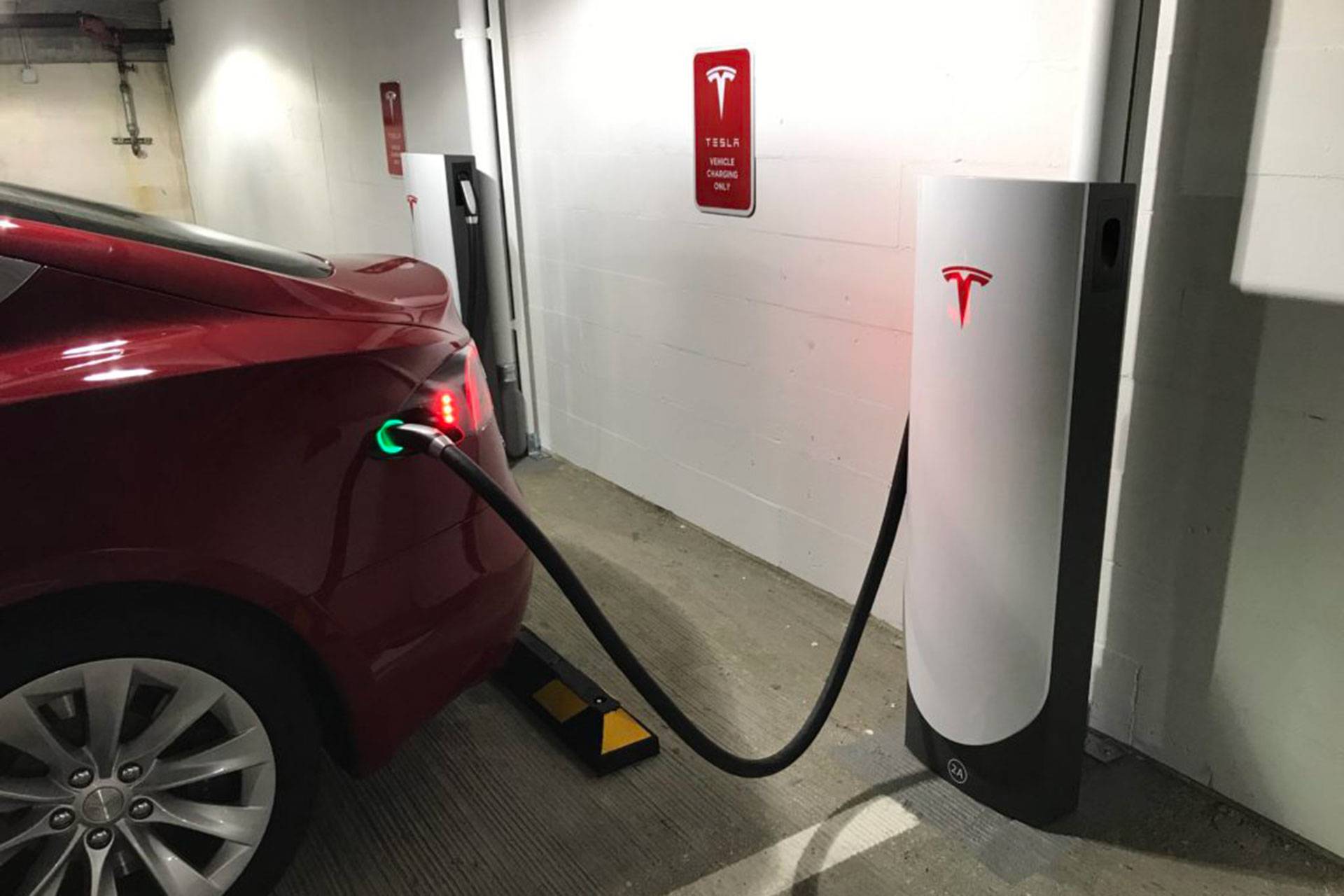 特斯拉储能霸权面临挑战 比亚迪虎视眈眈 宁德时代 (tesla储能 powerwall)