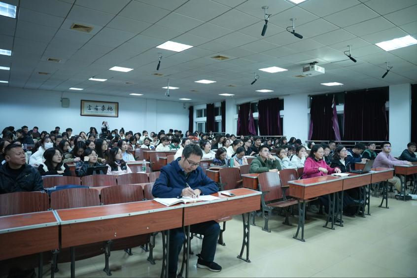 谢晖等本土教练夺冠难